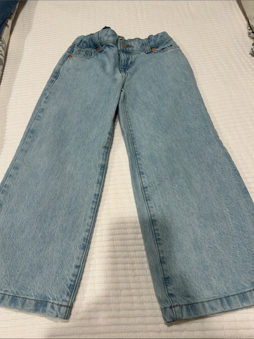 Girls wide leg jeans. Size 5.